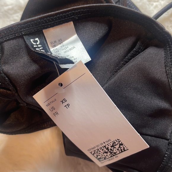 NWT H&M lace up crop top - SIZE: XS - Picture 6 of 6